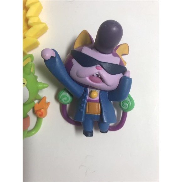 Yo-kai Watch 2” Figure 2015 Hasbro Lot Of 4 Figures Plus Backdrop Piece - Picture 5 of 6